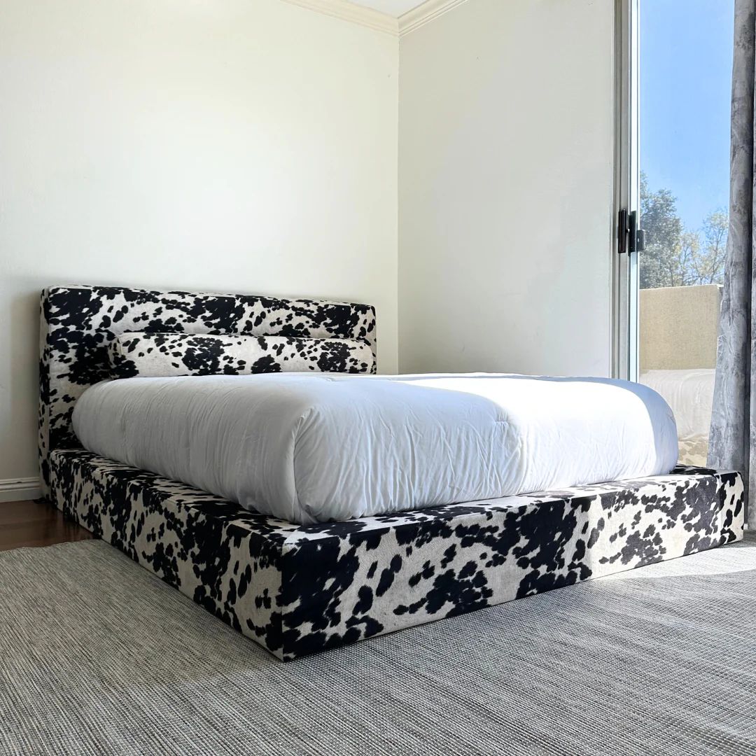 Pufero Nimbus karyola – kapitone başlıklı ve sandıklı modern yatak
160x200 cm rahat yatak – anti-bakteriyel kumaşlı karyola modeli
Modern yatak odaları için tasarlanmış pufero nimbus karyola takımı
Ergonomik başlık yapısı ve geniş depolama alanı ile şık yatak tasarımı
Pufero yatak – konforlu, modern ve işlevsel nimbus karyola koleksiyonu
